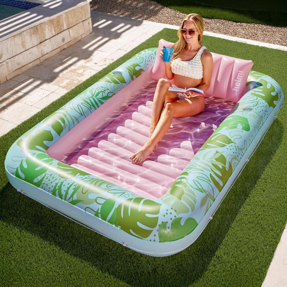the VIRAL inflatable tanning pool lounge!